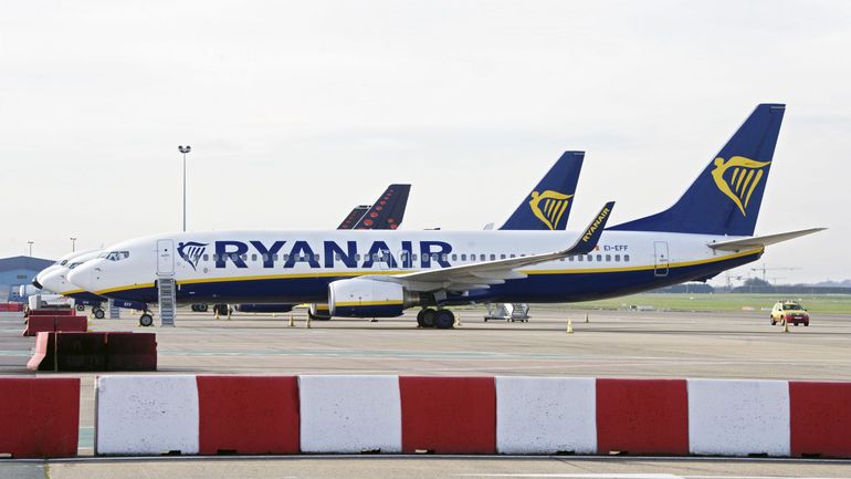 Ryanair menace d'autres suppressions d'emplois en Belgique d'ici fin janvier
