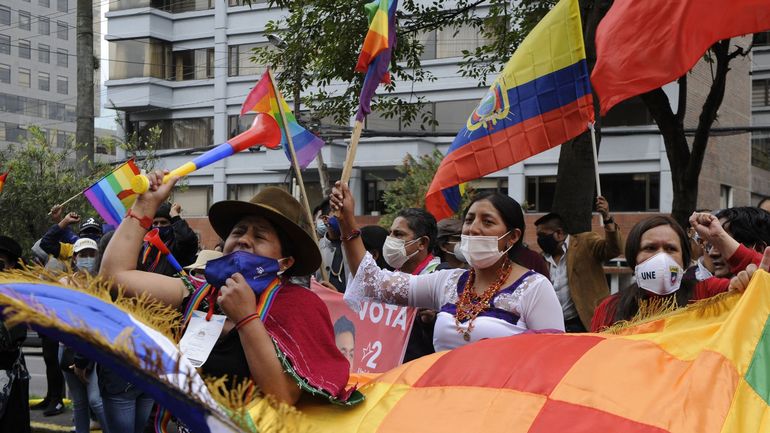 Elections en Equateur : le socialiste en tête pour un second tour, le candidat indigène évoque une fraude