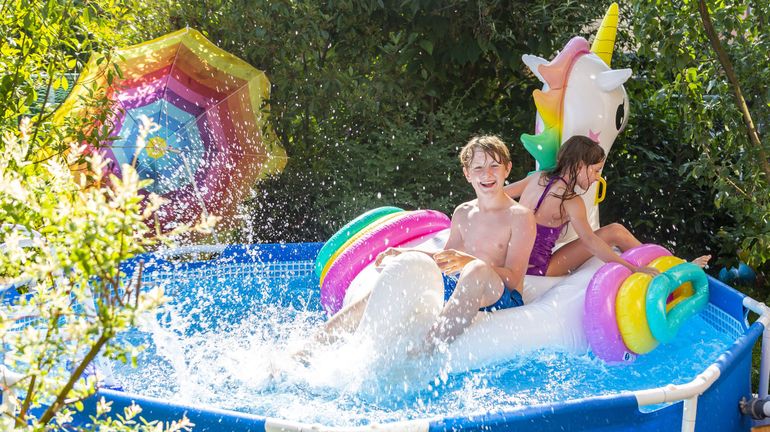 Piscines hors sol à petits budgets : les ventes explosent