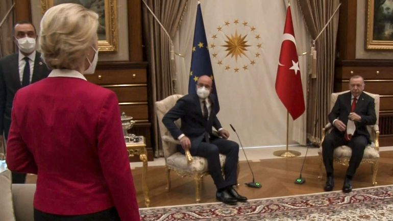 Chaise manquante pour Ursula von der Leyen : la Turquie impute la responsabilité à l'UE