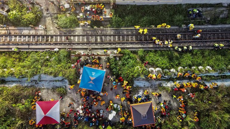 Taïwan: l'employé à l'origine de la catastrophe ferroviaire s'excuse, en pleurs