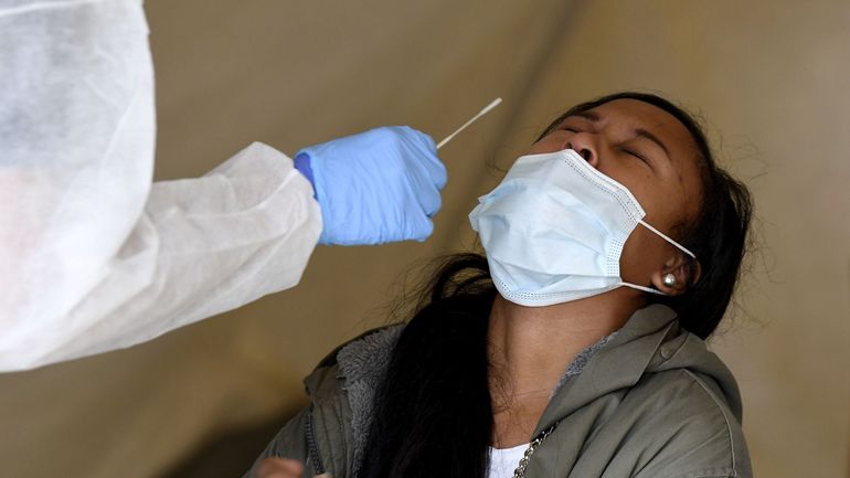 Coronavirus en France : presque 17.000 nouveaux cas en 24 heures, nouveau record