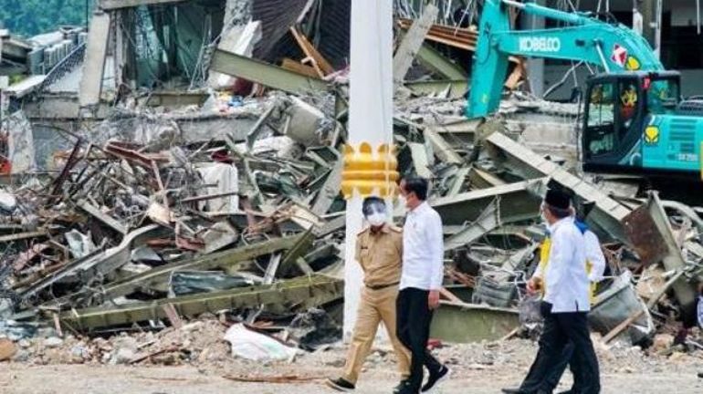 Indonésie : le bilan du tremblement de terre à Célèbes s'alourdit à 91 décès