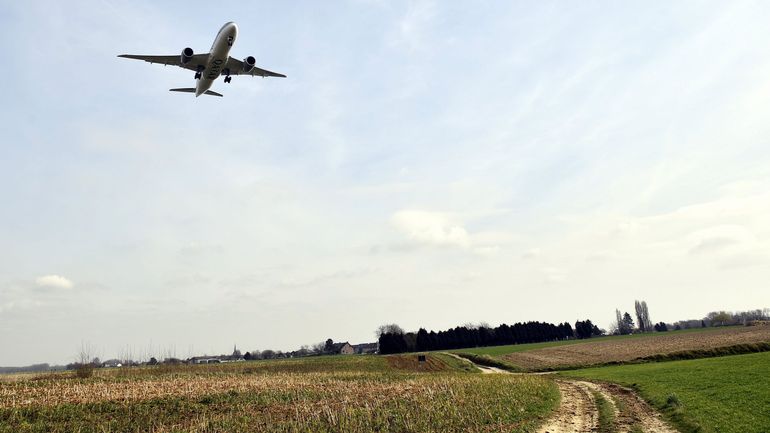 Climat: malgré les marches, les Belges continuent de prendre l'avion