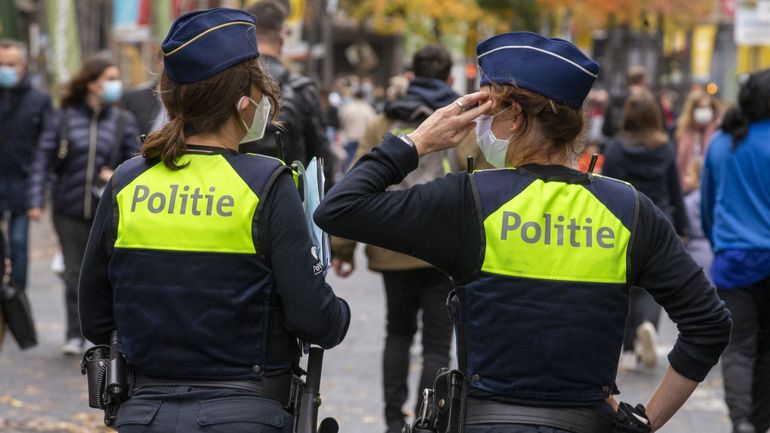 Coronavirus à Anvers : la police intervient lors du rassemblement d'une septantaine de personnes