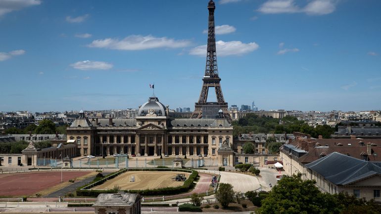 Voyages à l'étranger : Paris passe en zone rouge