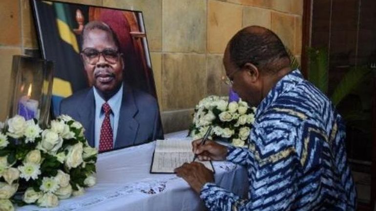 Tanzanie : le président Benjamin Mkapa, décédé jeudi, était soigné contre le paludisme