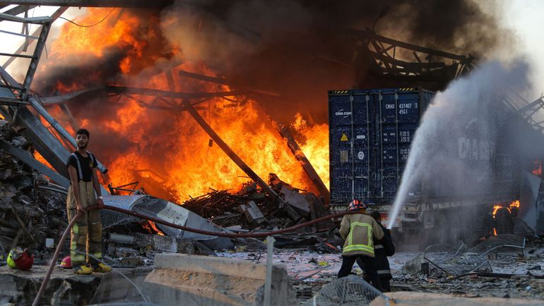 Explosion au Liban : 2700 tonnes de nitrates d'ammonium étaient stockées dans le port où l'explosion a eu lieu