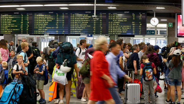 Grosse affluence dans les gares : la SNCB déconseille d'aller à la mer ces mardi et mercredi, le gouverneur de Flandre Ocidentale appelle à 