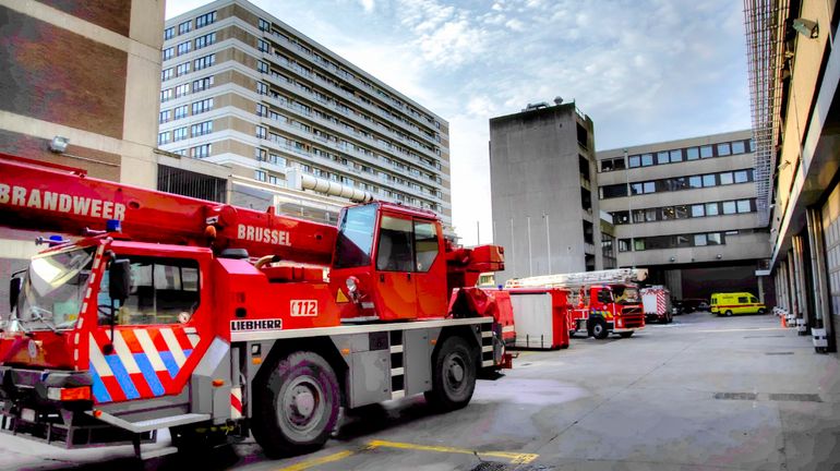 Schaerbeek: deux policiers blessés après avoir sauvé des personnes d'un incendie