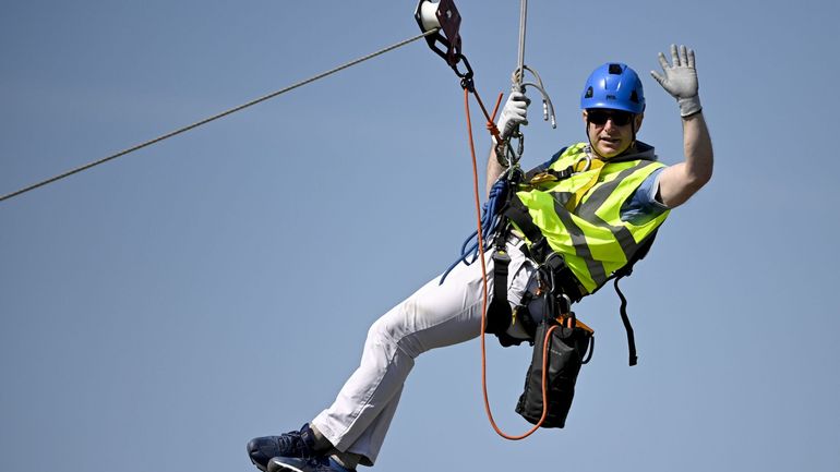 Bart De Wever évacué d'un pylône à haute tension à 140 mètres de haut lors d'un exercice