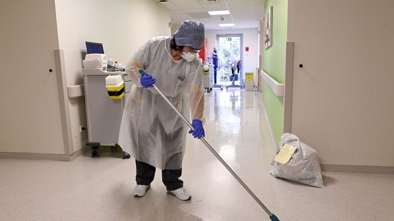 Coronavirus : le personnel de nettoyage des hôpitaux réclame une prime corona