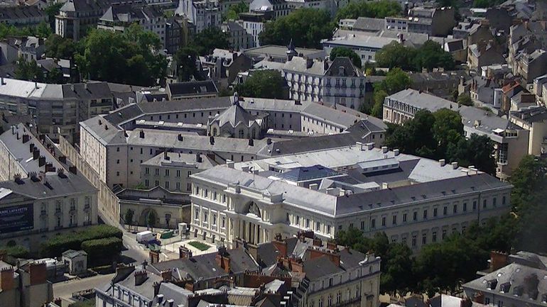 Un suspect avoue le meurtre et le viol d'une adolescente de 15 ans à Nantes: il avait été condamné à 18 ans de prison pour 11 viols et tentatives