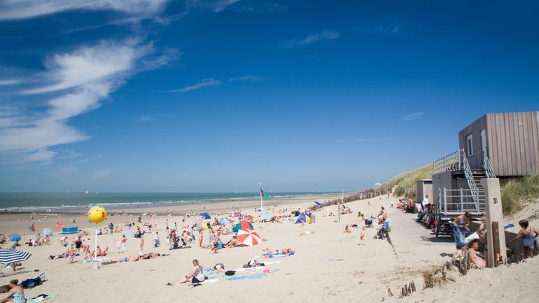 Les communes du littoral belge se concertent avec la SNCB pour tenter de gérer l'afflux de touristes prévu ce week-end
