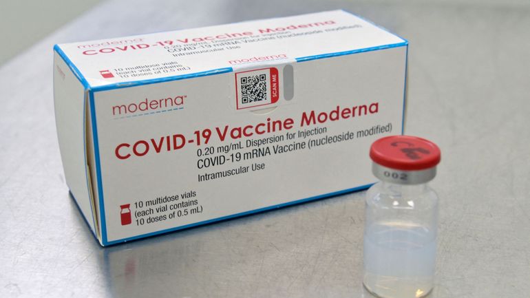 Coronavirus : l'OMS donne son homologation d'urgence au vaccin contre le Covid de Moderna