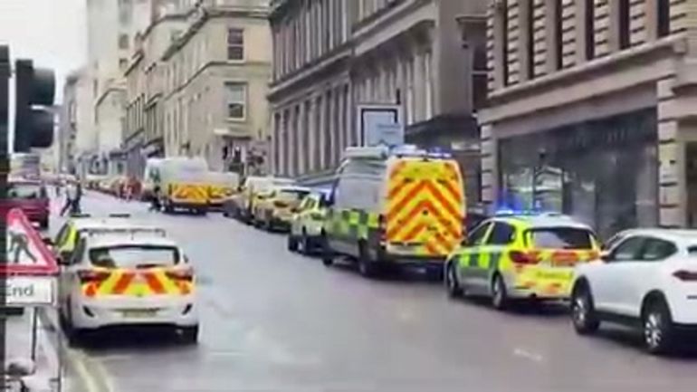 Écosse : un policier mort et six blessés suite à une attaque au couteau à Glasgow