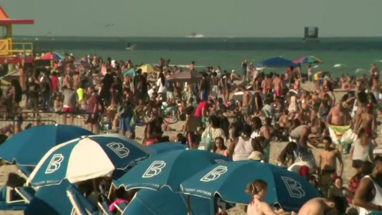 Le Spring Break rassemble des milliers de jeunes aux Etats-Unis et inquiète les experts