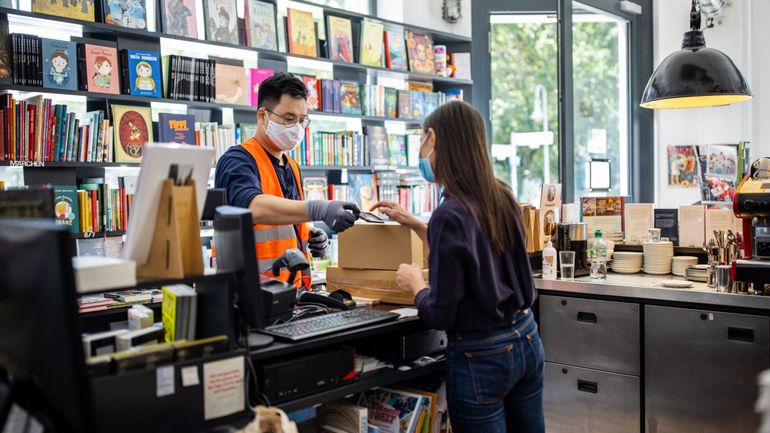 Des colis, des colis, encore des colis... Au détriment du métier de libraire ?