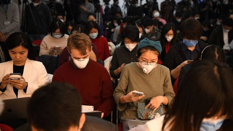 Virus en Chine: le bilan monte à 80 morts, plus de 2700 cas confirmés