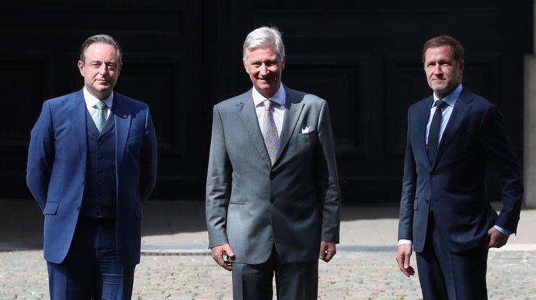 Paul Magnette et Bart De Wever acceptent la mission du Roi en vue de la formation d'un nouveau gouvernement