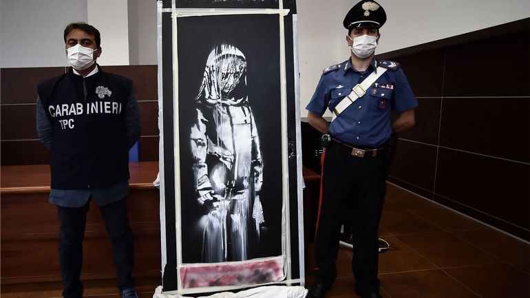 Banksy volé au Bataclan à Paris: 6 personnes inculpées et écrouées