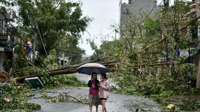 Le typhon Molave fait deux morts en frappant le Vietnam
