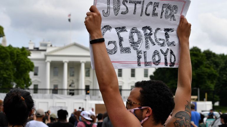 Mort de George Floyd : des centaines de manifestants devant la Maison Blanche