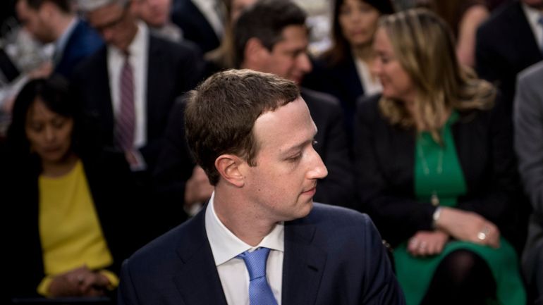 Scandale Facebook: 5 choses à retenir de l'audition de Mark Zuckerberg devant le Sénat