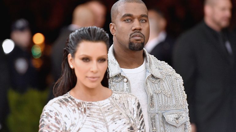 Kim Kardashian évoque la bipolarité de Kanye West, demande 