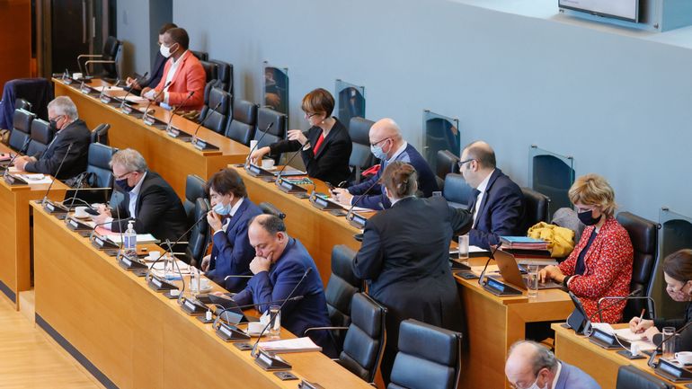 La Wallonie sanctionne de 6 ans d'inéligibilité les mandataires qui n'ont pas rentré leur déclaration de mandats