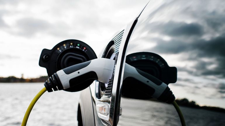 Climat: la Californie va interdire la vente de voitures diesel ET essence dès 2035