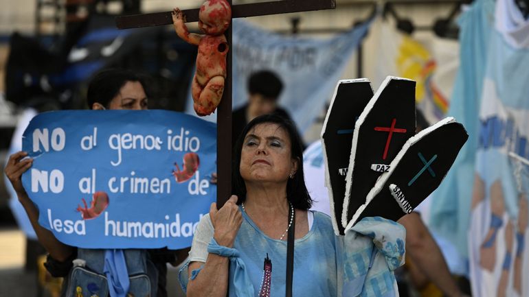 Légalisation de l'avortement en Argentine : marches anti-avortement avant l'ouverture des débats