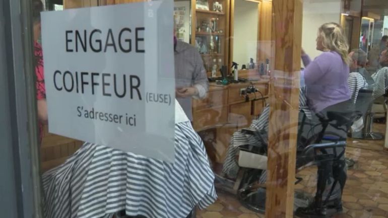 Les salons de coiffure peinent à engager: bientôt une pénurie de coiffeurs?