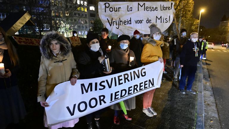 Bruxelles : manifestation pour appeler à revoir la limite des 15 personnes dans les églises