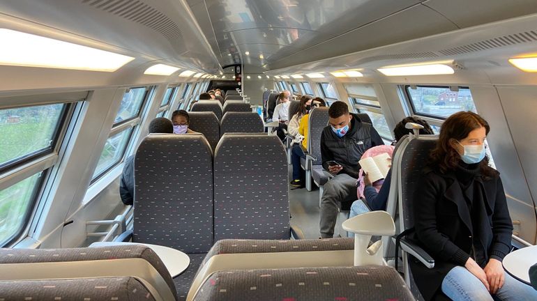 Coronavirus en Belgique : peu de voyageurs dans les trains vers la Côte, la mesure 