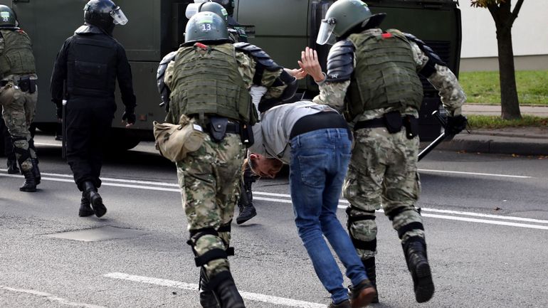 Bélarus: environ 250 arrestations à la manifestation de l'opposition