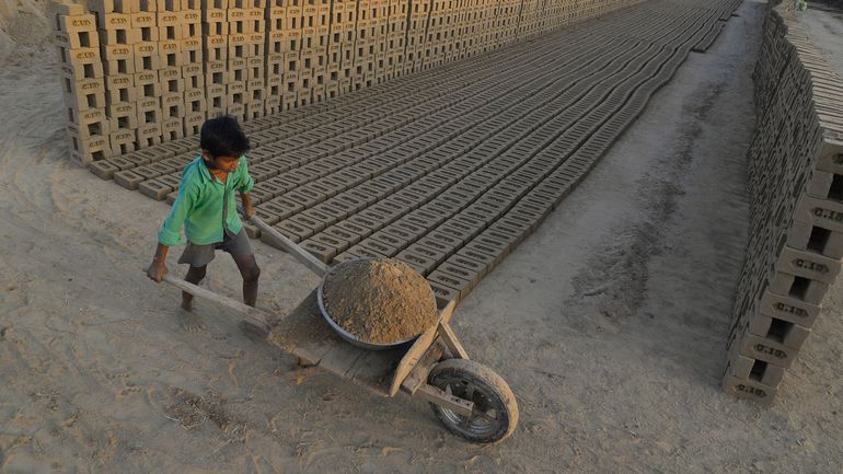 Esclavage et Coronavirus : des millions d'enfants seront contraints de travailler