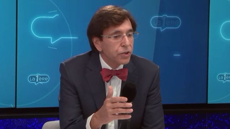 Elio Di Rupo: "Ce gouvernement n'est pas jobs, jobs, jobs; c'est flop, flop, flop et je dis stop, stop, stop"