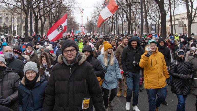 Coronavirus en Autriche : 10.000 manifestants antimasques à Vienne
