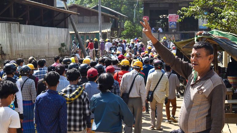 Birmanie : le Conseil de sécurité sommé d'agir par les manifestants alors que la junte refuse de recevoir l'émissaire de l'ONU