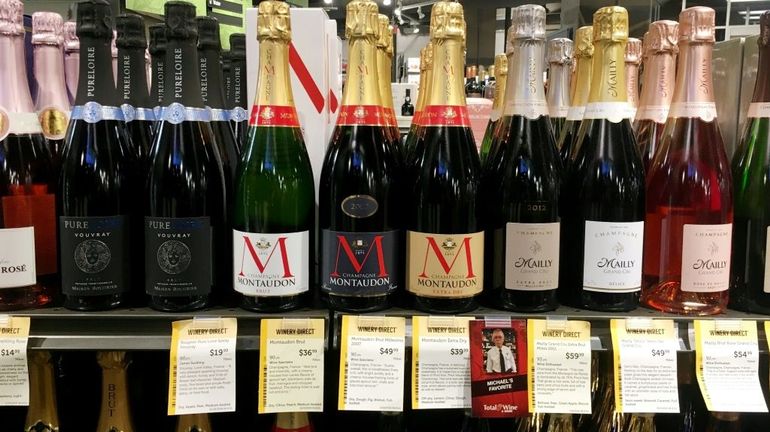 Confinement en France : les ventes mondiales de champagne ont chuté de 18%, mais le pire a été évité