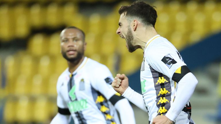 Charleroi: Massimo Bruno inscrit un but sensationnel contre Waasland-Beveren