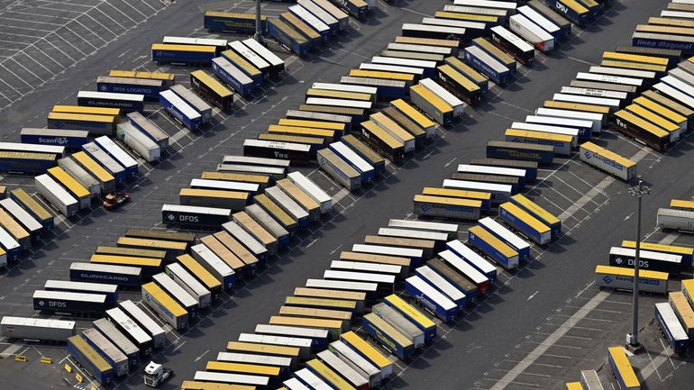 Douze migrants trouvés dans une remorque à Zeebruges