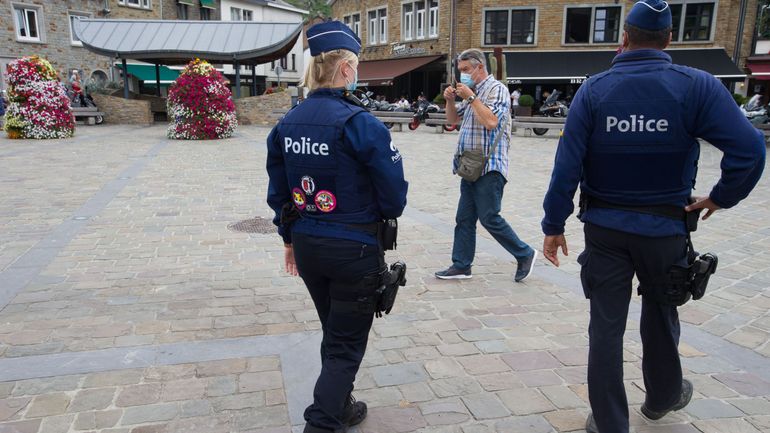 Il manque plus de 4700 policiers dans les zones de police locales du pays