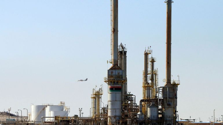 Libye: les pro-Haftar bloquent les principaux terminaux pétroliers, 1,3 millions de barils/jour menacés
