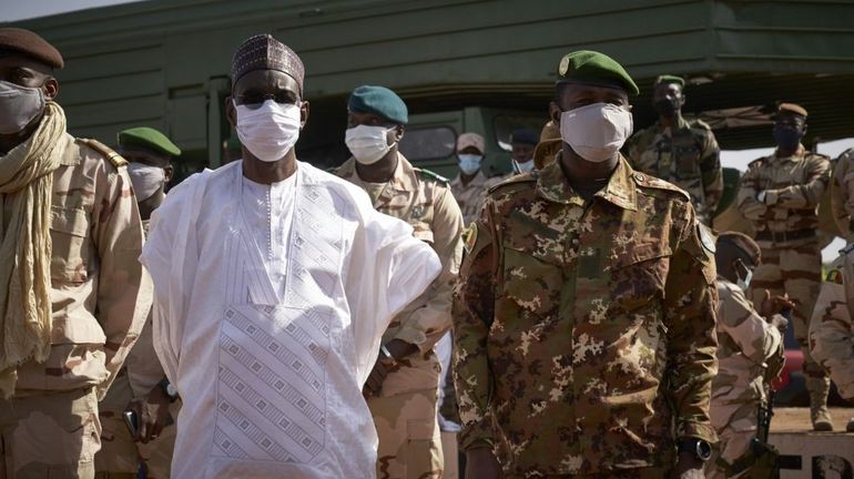 Mali : le président et le Premier ministre de transition libérés, mais les militaires gardent les commandes