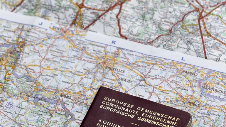 Les Belges domiciliés en Belgique ne peuvent plus obtenir un passeport à l'étranger