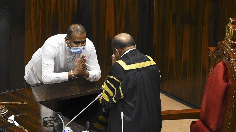 Sri Lanka: un condamné à mort pour meurtre prête serment comme député