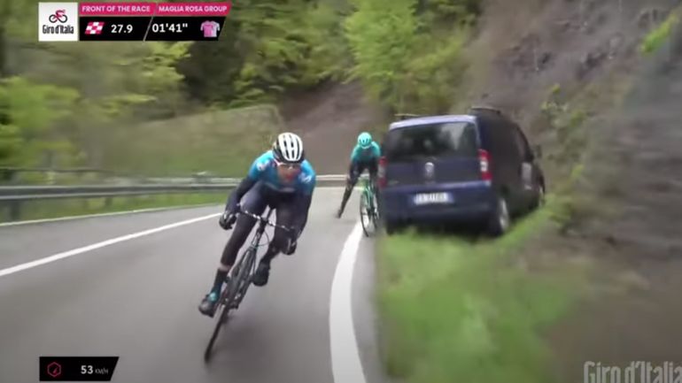 Lancé à 60 km/h, il évite de toute justesse une voiture garée : l'énorme frayeur de Gorka Izagirre
