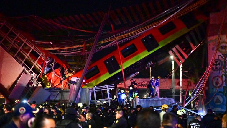 Un pont s'effondre à Mexico au moment où une rame de métro passait dessus, 13 morts et près de 70 blessés